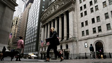 Stocks dip after inflation data, Fed economists’ warning